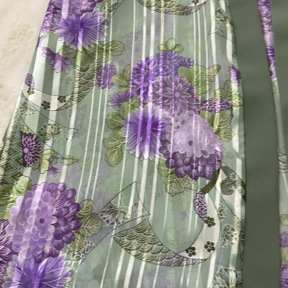 R&M Richards Kimono - Picture 3 of 7